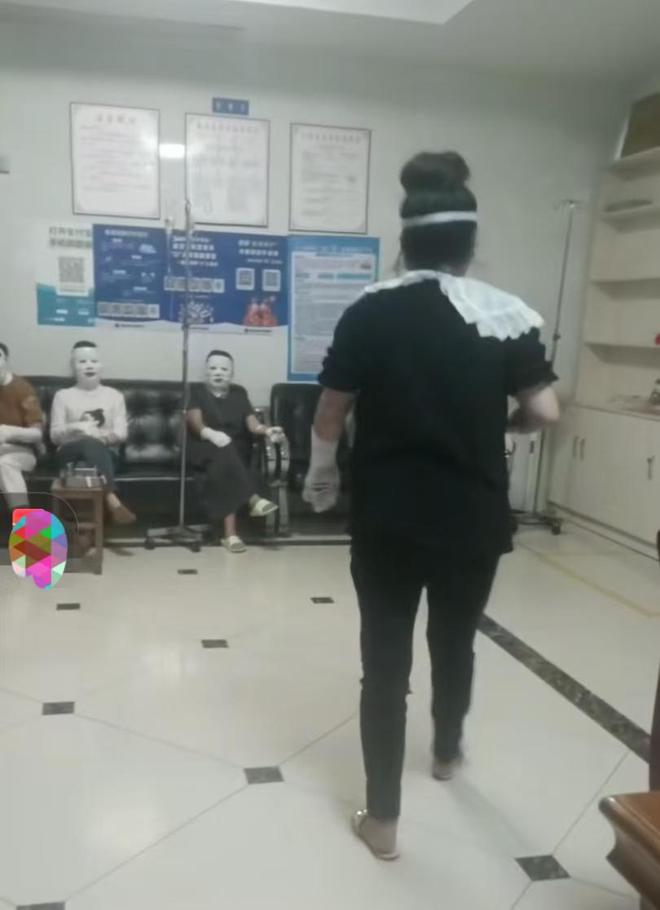 ？网友晒出多人被炸伤图看完不由得冒冷汗pg电子模拟器试玩卡式炉爆炸是有多危险(图3)